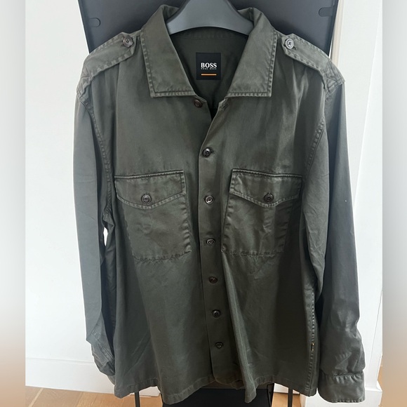 Hugo Boss Men's Military Green Combat Shirt (Large) - Picture 12 of 16